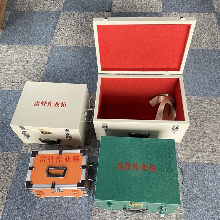 漠河爆破工程作业箱如何选择？玻璃钢与传统材质的全面对比